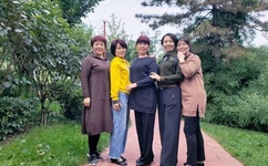 上海留学生为赚学费与4黑鬼